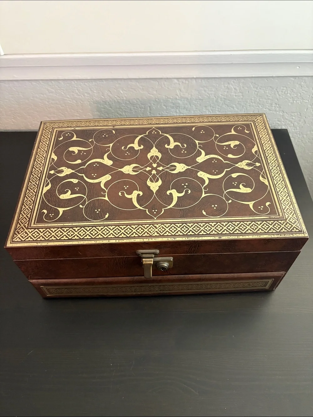 Mele Jewelry Box MCM Faux Wood Vintage KEY